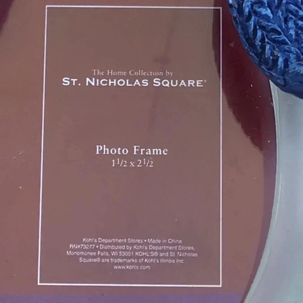 The Home Collection by St. Nicholas Square Snowman Glass Picture Frame